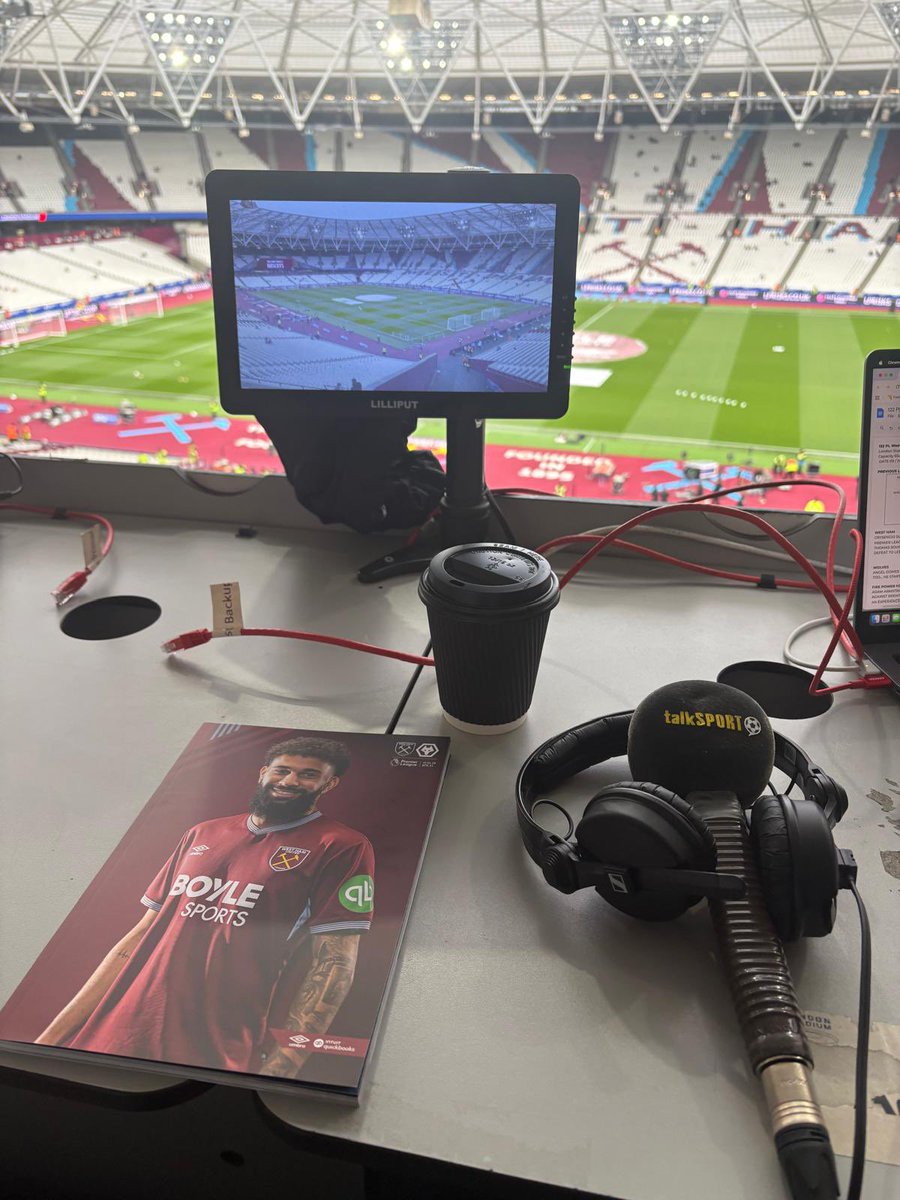 iamscottminto's tweet photo. Massive! #WHUWOL @talkSPORT https://t.co/lvMGPfKewO
