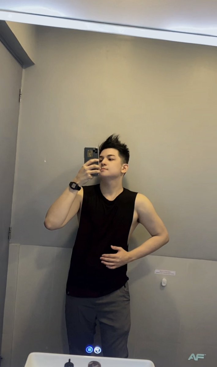 ᵏⁱᵈᵈᵒ tweet media