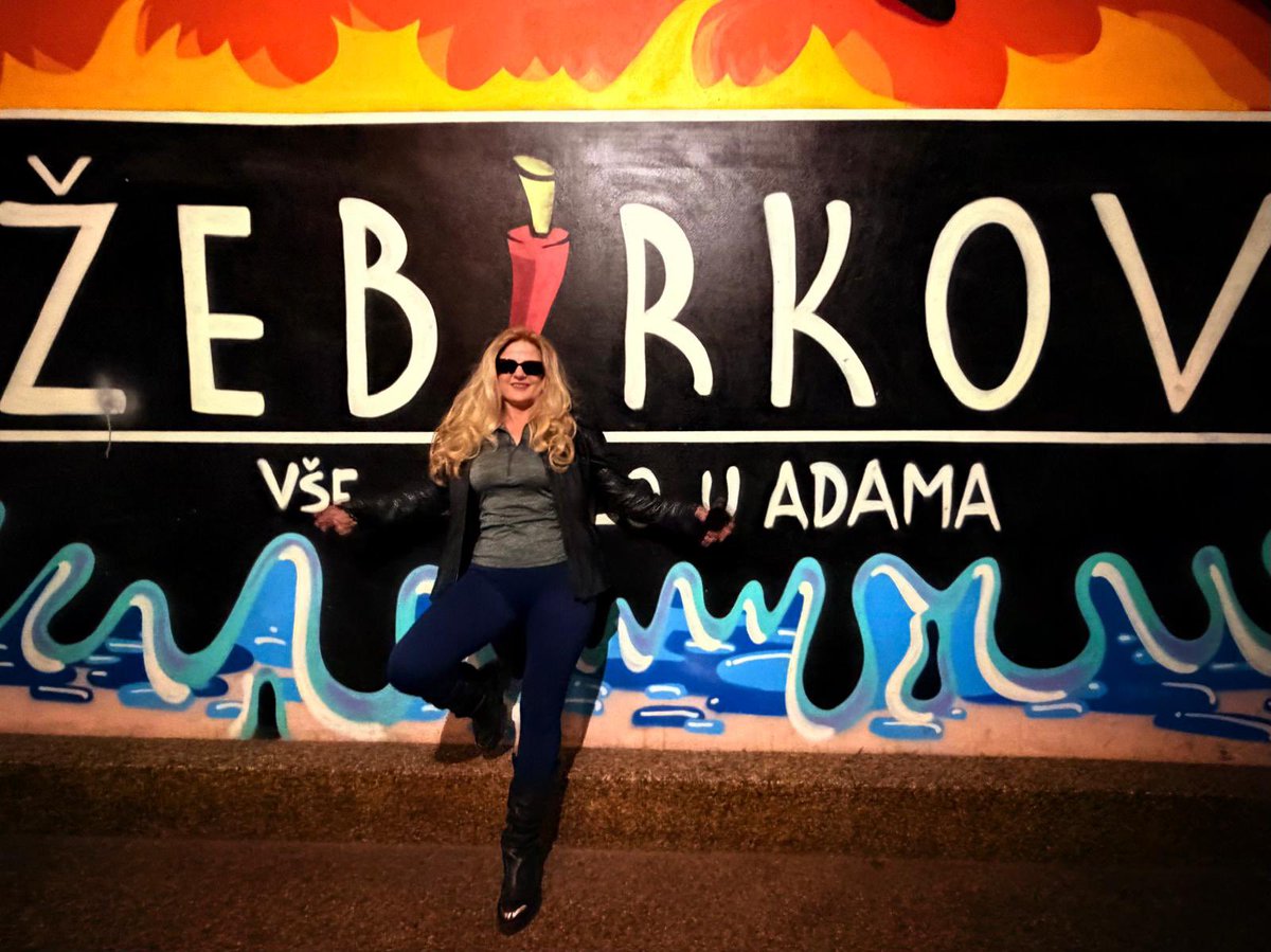 Iris Hrozková tweet media