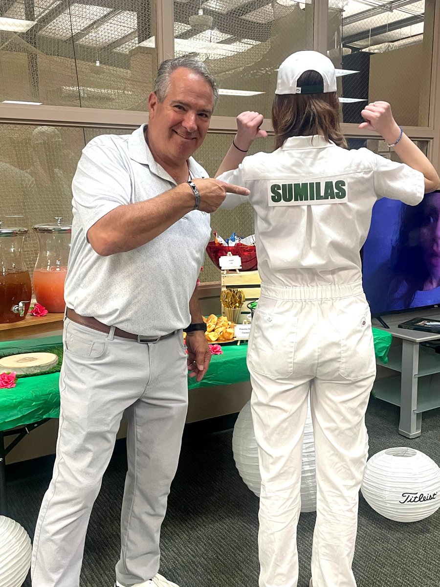 FairwaysKnox's tweet image. Our Membership Director Caroline is getting into the The Masters Tournament spirit, dressed as her favorite golfer—David Sumilas! ⛳🏌️‍♂️

Nothing better than celebrating a week full of great golf, big swings, and iconic moments at Fairways &amp;amp; Greens.