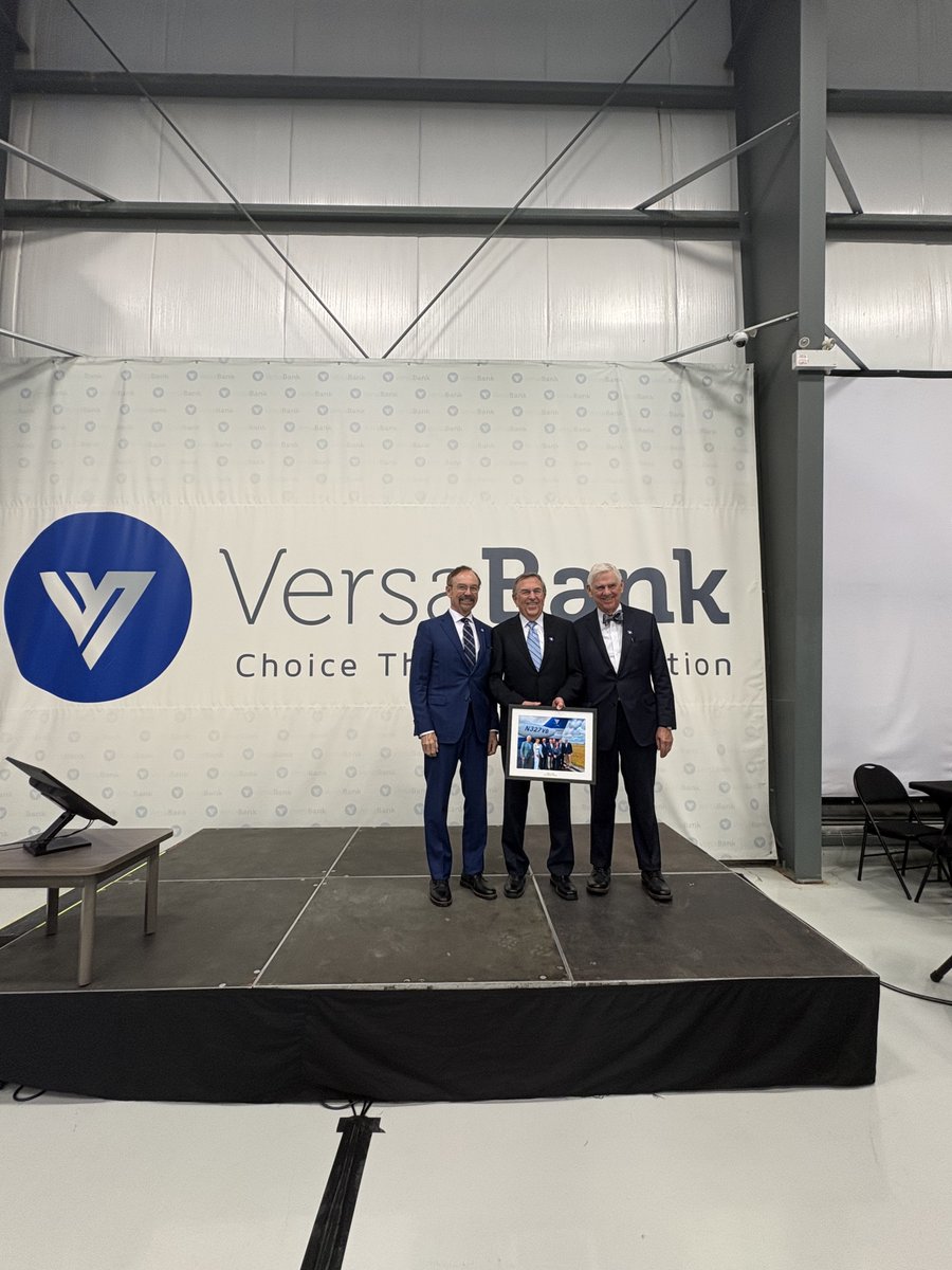 VersaBank tweet media