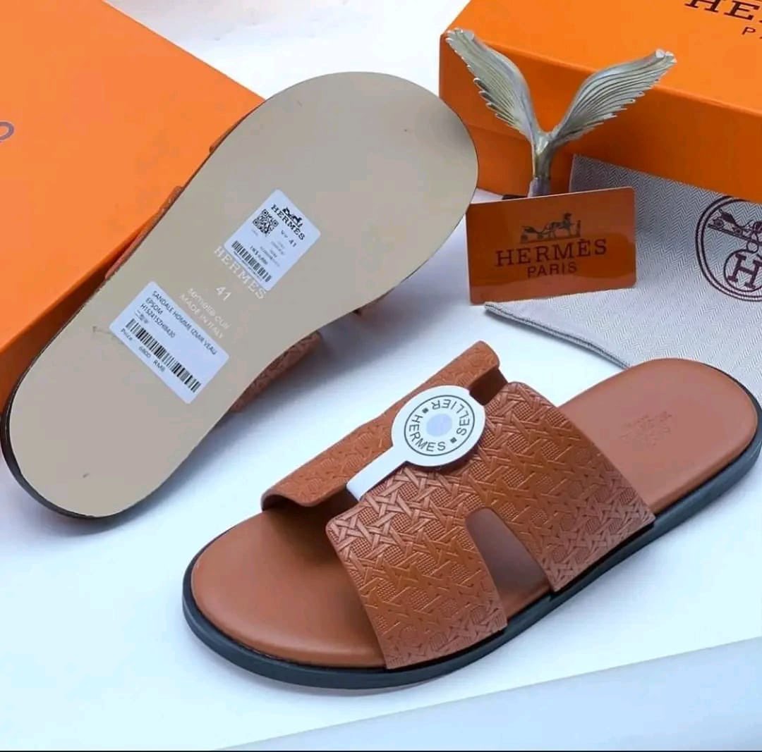 Dinero Crocs 🚚 tweet media