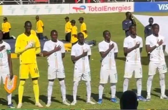 asmae daouss🇫🇷+ 🇲🇦اسماء الضوس ⭐️⭐️ tweet media