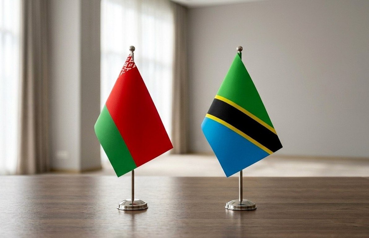 BelarusMFA's tweet image. Boosting 🇧🇾🇹🇿 partnership! 

#Belarus First Deputy FM @Lukashevich77 and #Tanzania Ambassador Fredrick Ibrahim Kibuta explored key areas of growth:

🚜 Industrial &amp;amp; agricultural cooperation;
🎓 Education;
⚖️ Legal framework development.

The parties agreed on schedule for