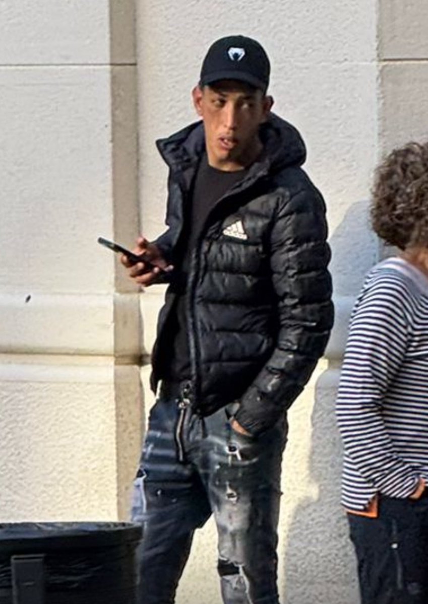 NOSFERATU NEWS
La GU ens confirma que es marroquí, el figura no es d’ Argelia. Es un conegut lladre de rellotges i cadenes d’ or. 
La seva fitxa no enganya. Es vergonyos.