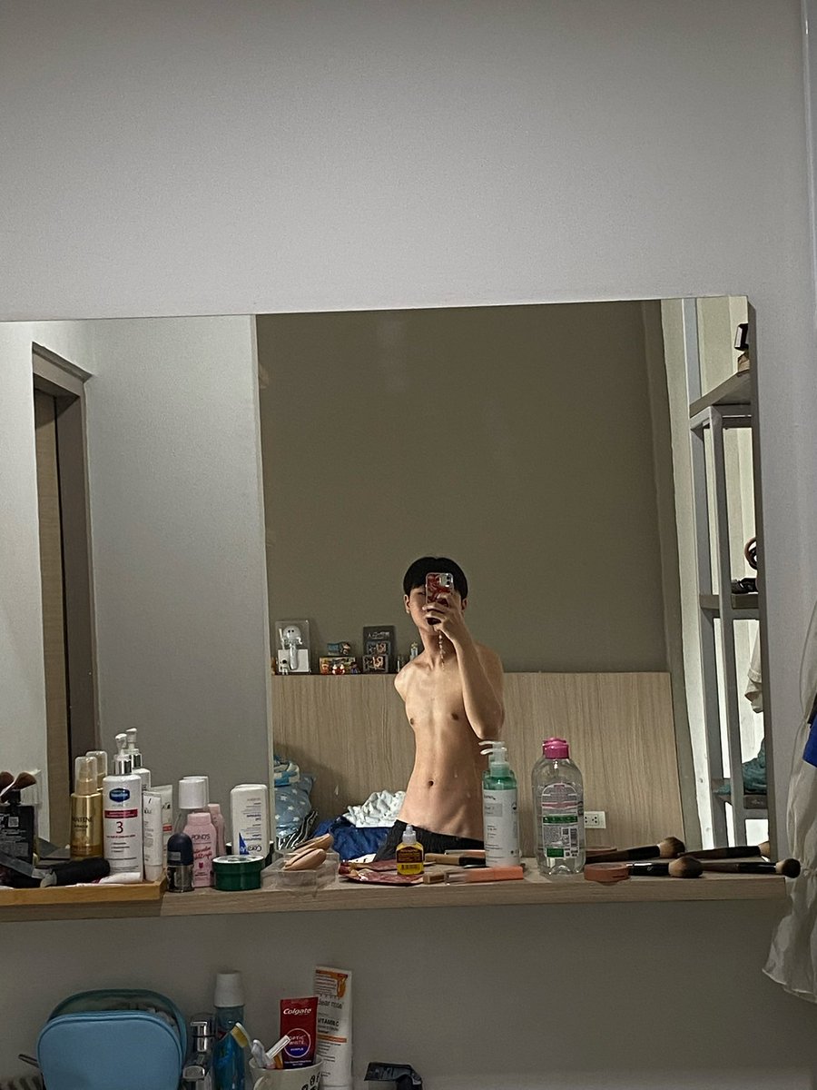 tnamnn_o's tweet photo. สงกรานต์เที่ยวไหนดี #กทม #imgforgay https://t.co/K4NTVus06U