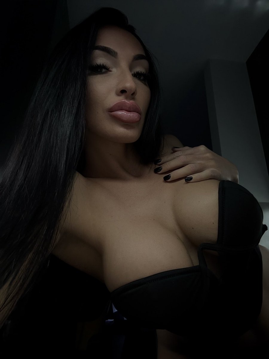 Biankaaa tweet media