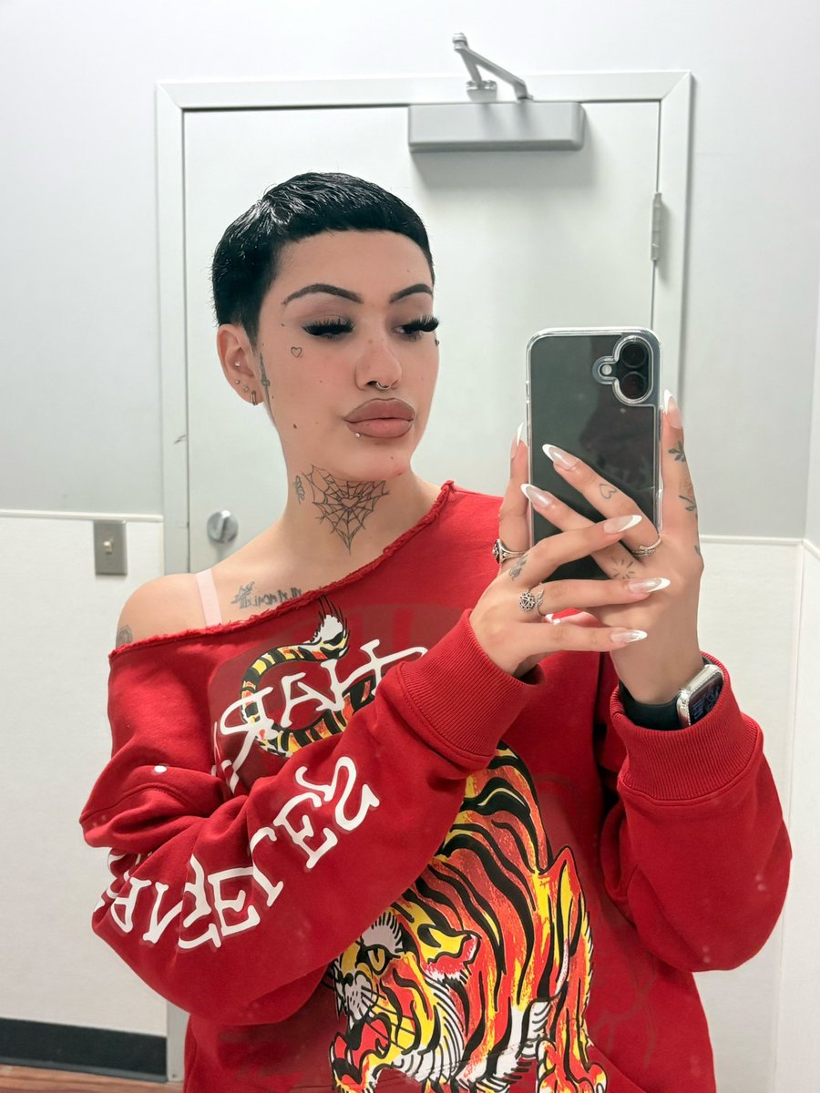 lena2blunt's tweet image. life if worth living once u chop ur hair off 
#pixiecut