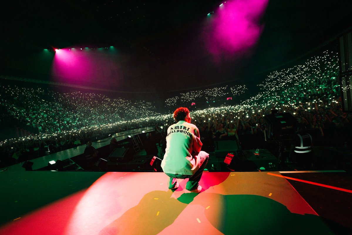 louis doing things tweet media