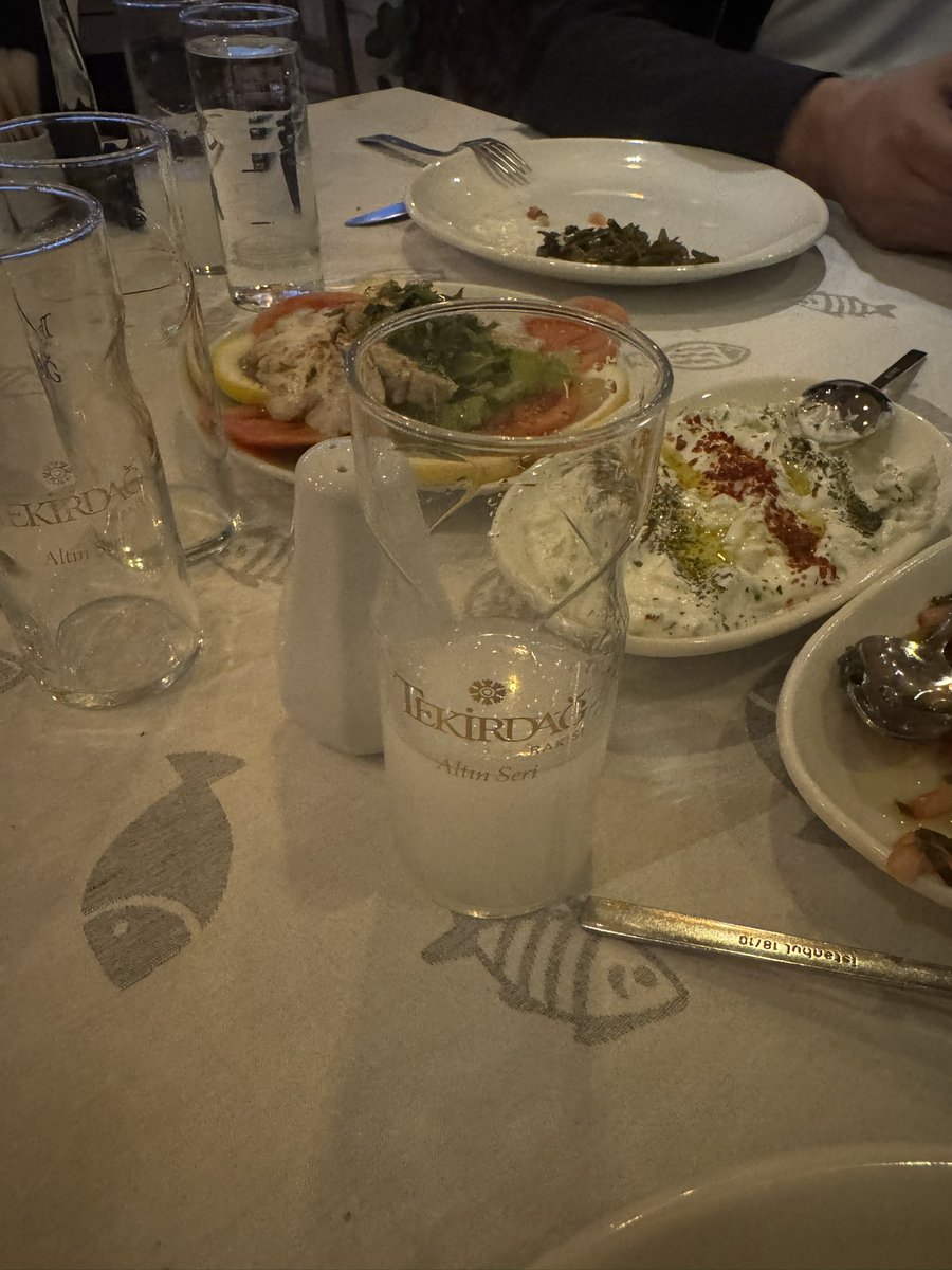 06cem_'s tweet photo. Akşam klasiği 😀 https://t.co/Pz5OgWbxtA