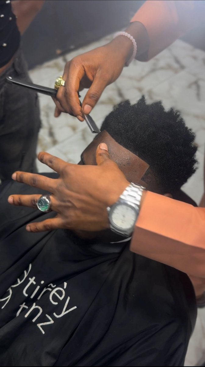BARBER IN AKURE | tińñèy trimz🥷 tweet media