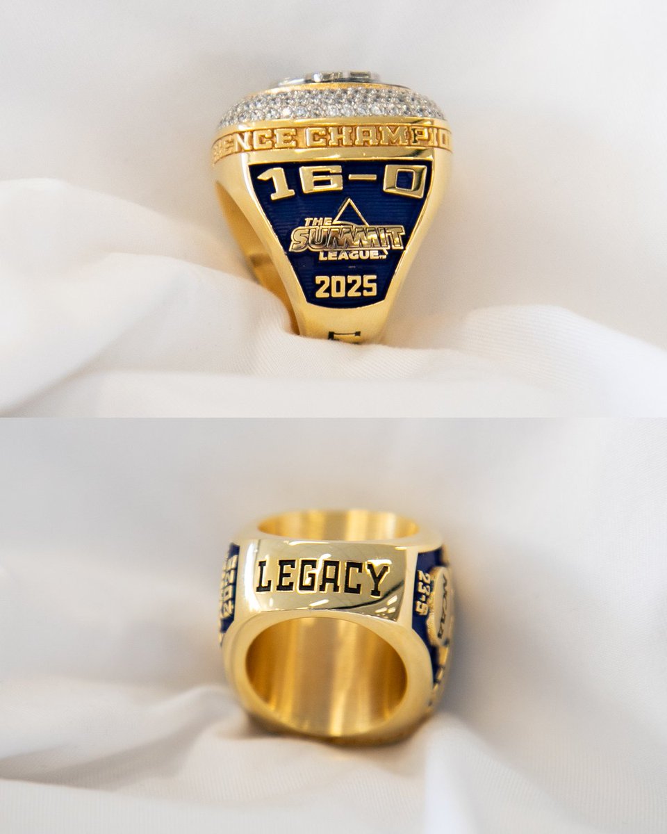 GoJacksVB's tweet photo. Bling bling 💍

#GoJacks 🐰 https://t.co/44r2PAwzgi