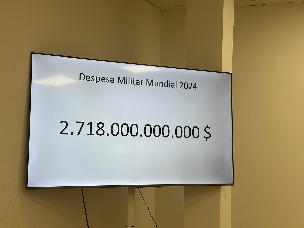 jmvidalillanes's tweet image. Escoltant la interessantíssima conferència i presentació del llibre “Pau” amb @Jordi_Armadans a La Col·lectiva de #Palma. @dardermascaro