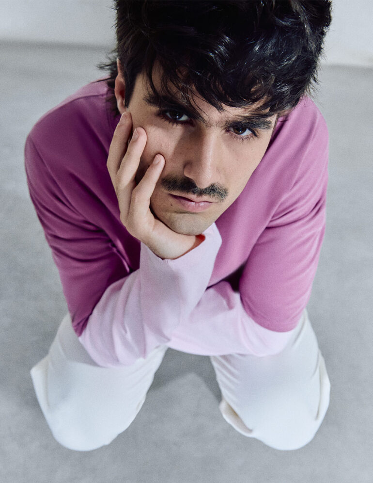 valent!na☾ tweet media