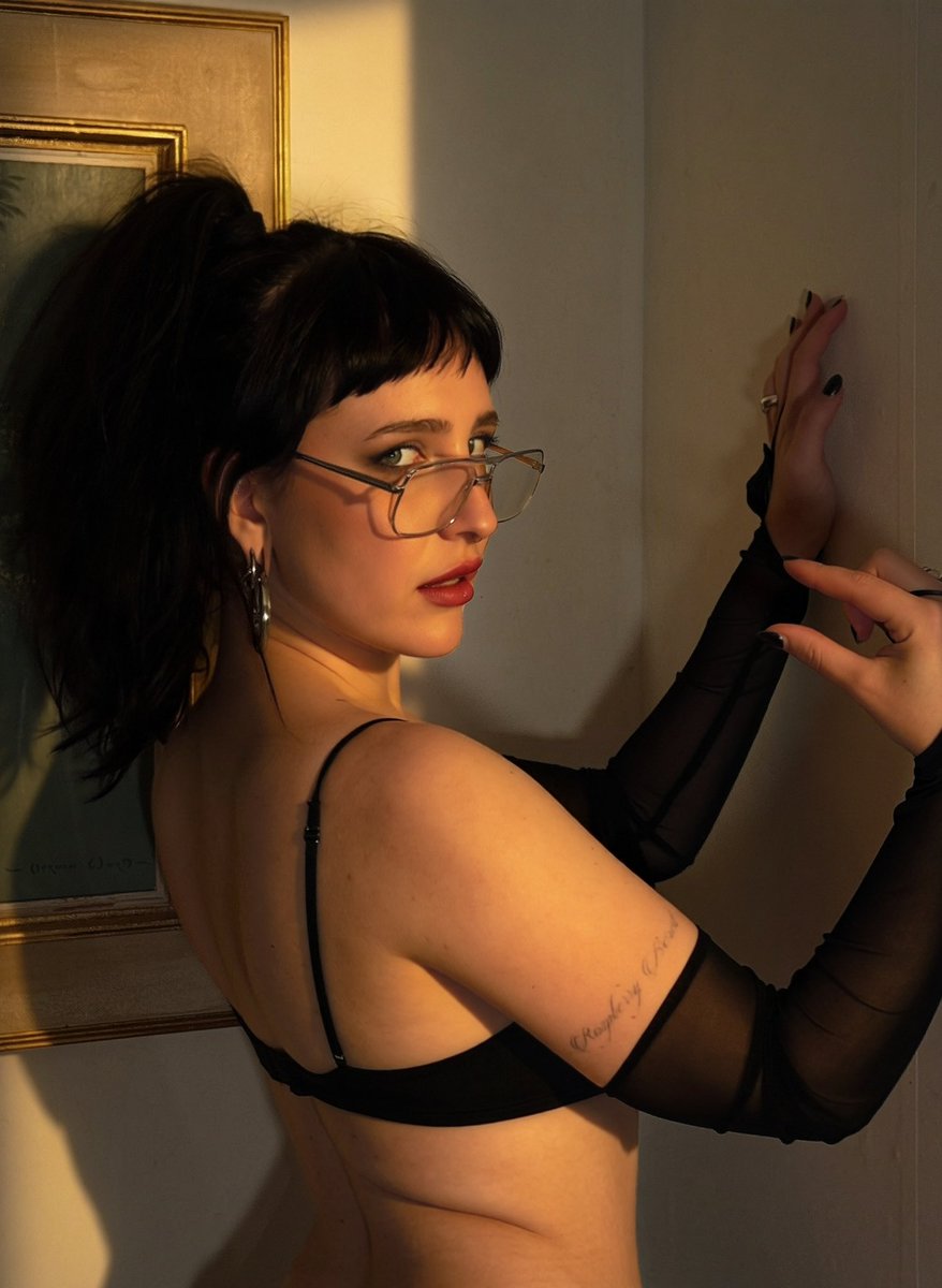 Goddess Maxine Voss tweet media