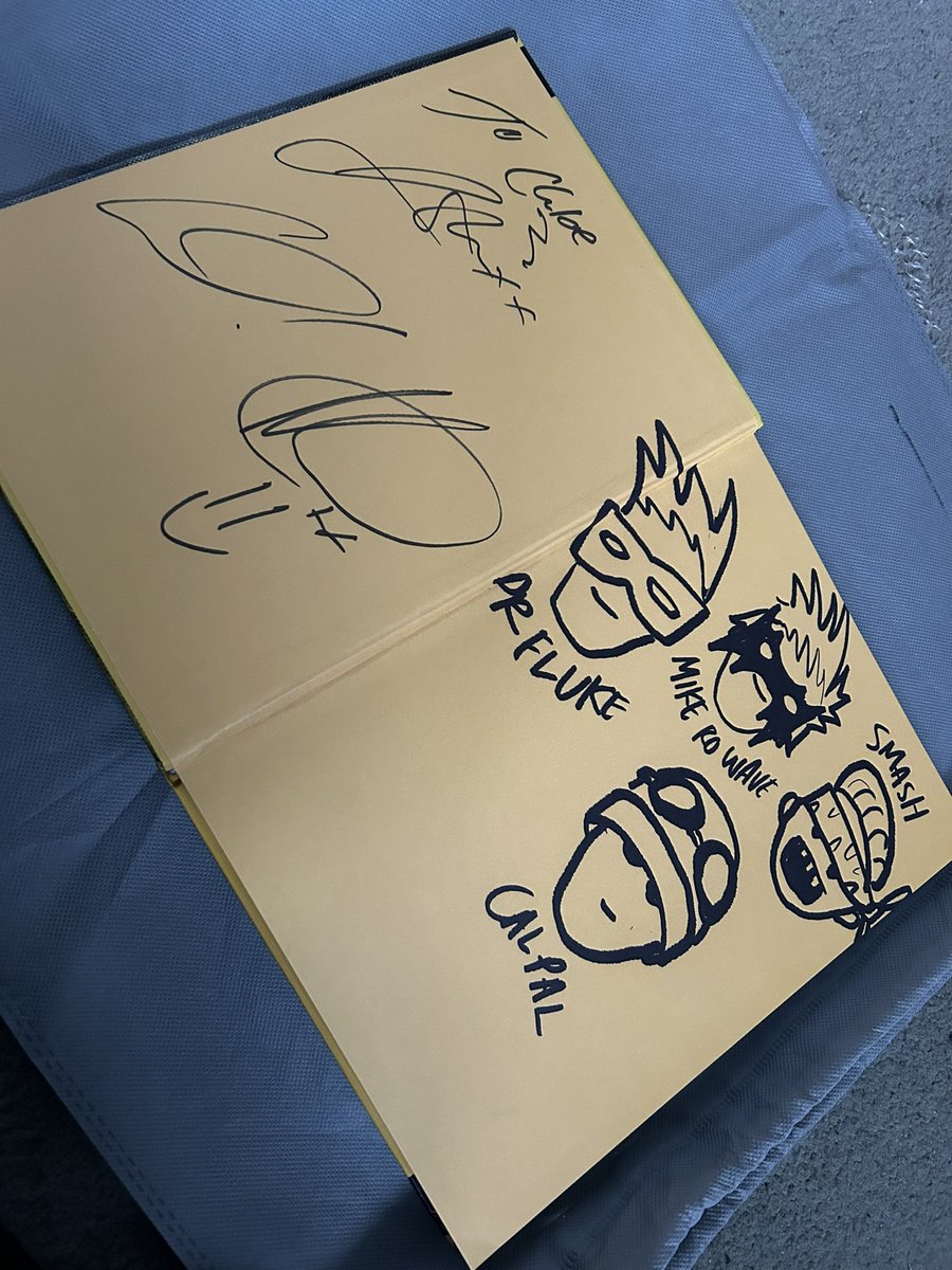 rhi IS NOT OKAY tweet media