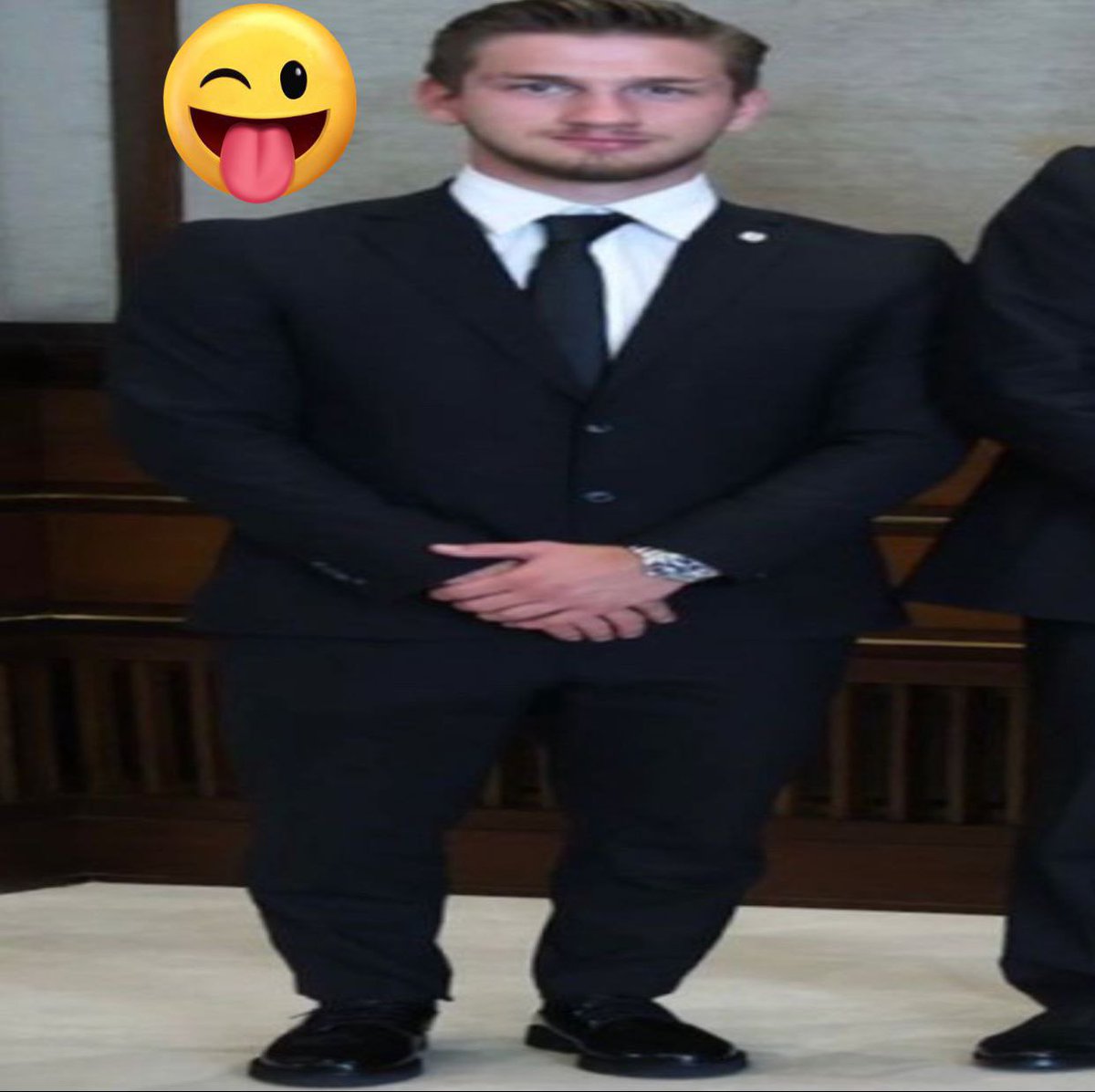 ZeyMelov' #FKALobisi tweet media