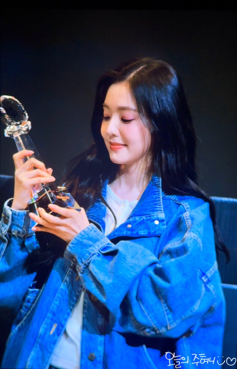 자꾸생각나🌷 tweet media