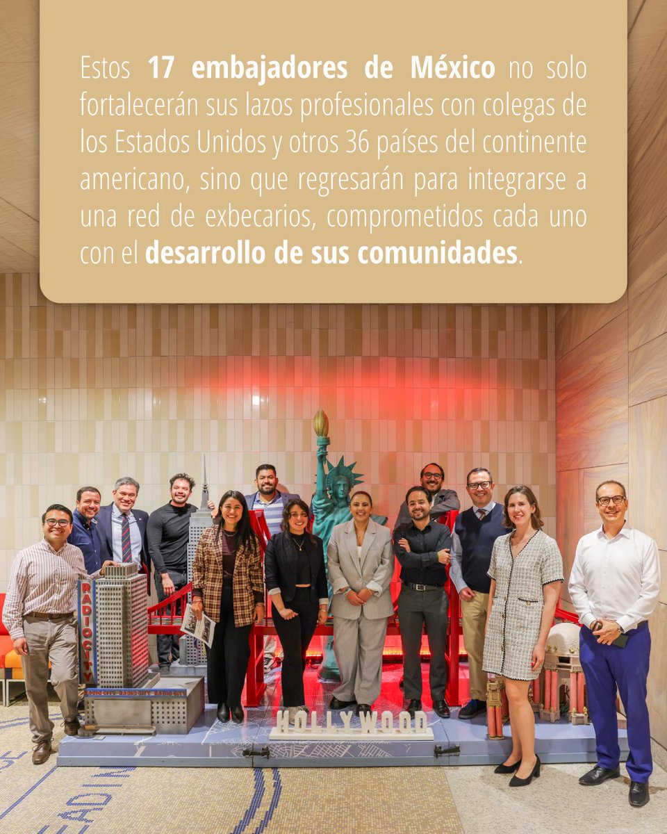¡Presentamos con orgullo a la décima generación de becarios 🇲🇽 del programa YLAI! ✨ 
¡Mucho éxito a estos talentos demuestran el poder de la innovación y la colaboración regional! 🇺🇸-🇲🇽✈️ Business and leadership across borders. #YLAI2026 #YLAINetwork