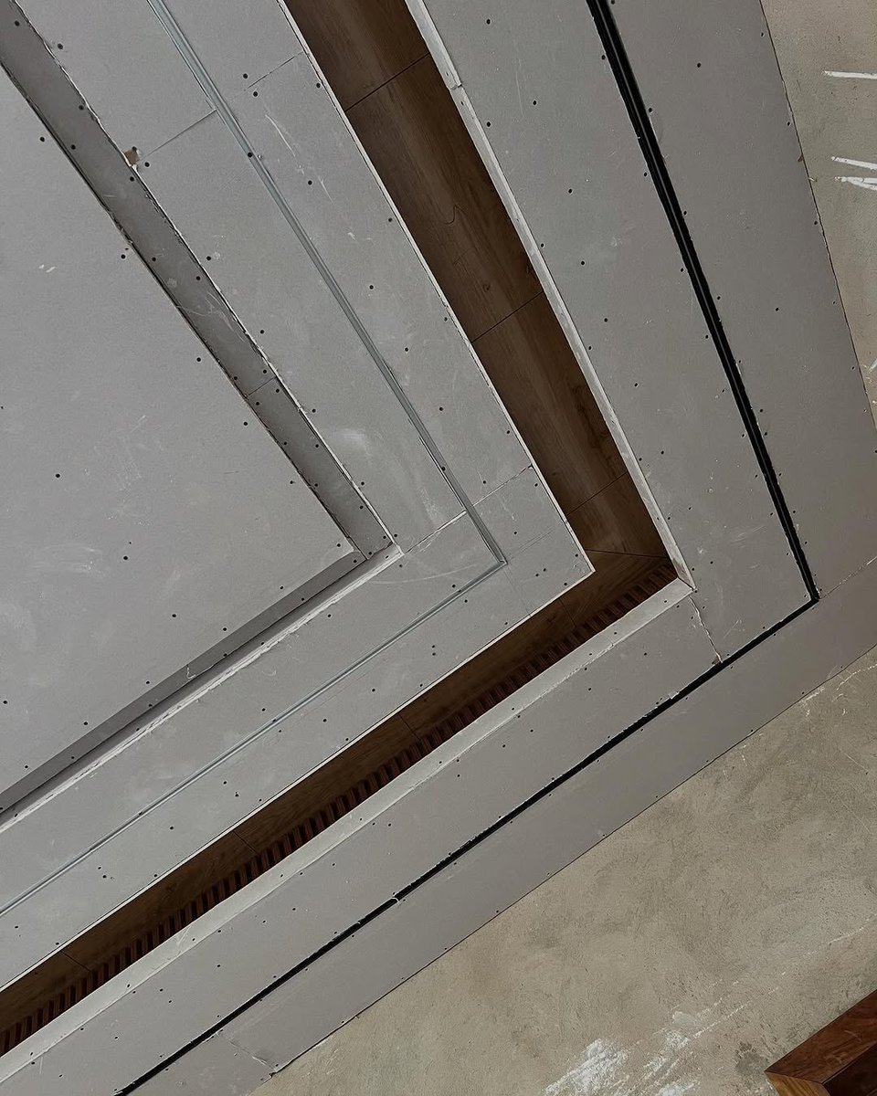 THE P.O.P ARTIST tweet media