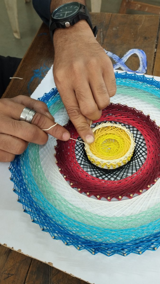 ryart_stringart's tweet photo. ryart Creation.....    beautiful creation     

#ryart #stringart #stringartpune #art #indianart #rt https://t.co/KLdblTg7gY