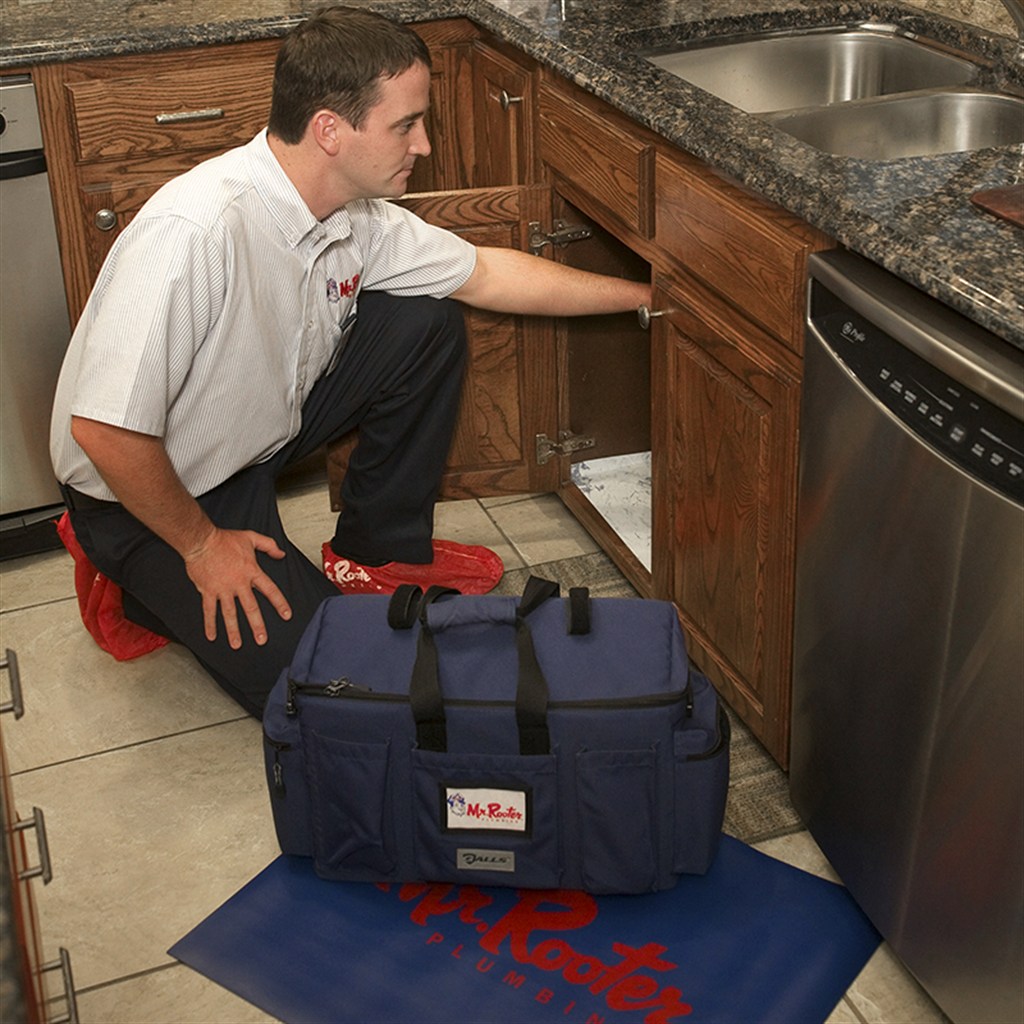 Kitchen Plumbing

Kitchen plumbing in Youngstown is especially sensitive considering the kitchen is where we prepare and eat food. This is why you should be mindful of the plumbing system and look out for leaks and sniff for odd smells ...

mrrooteryoungstown.com/kitchen-plumbi…