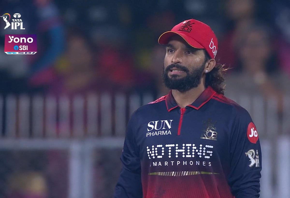 Most Consecutive Wins in IPL as Captain 

10 - Gautam Gambhir (Streak Ended by RCB)
  8 - Shane Warne (Streak Ended by RCB)
  8 - Shreyas Iyer (Streak Ended by RR)
  8 - 𝗥𝗮𝗷𝗮𝘁 𝗣𝗮𝘁𝗶𝗱𝗮𝗿 (Streak Ended by RR)*
  7 - MS Dhoni (Streak Ended by MI)
