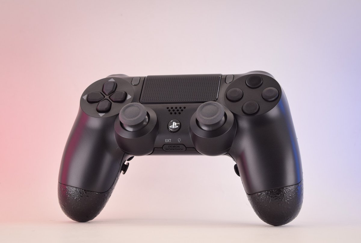 DemonWorkshop's tweet image. Putting @realskullface49 on to a Demon roller 😈🎮

• Marius motherboard
• 4 Demon Rear Buttons
• Demon Bumpers &amp;amp; Triggers
• Demon Pad
• Demon Face Buttons &amp;amp; Dpad
• USB-C port