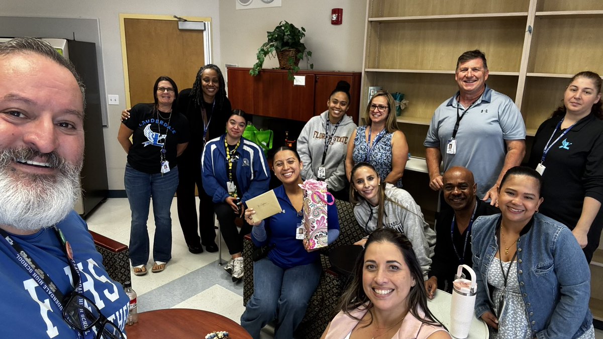 D_Ospina10's tweet photo. Also, my amazing Magnet Team @flhs_magnet spoiled me with a beautiful breakfast and my Math Team had an incredible lunch planned. I love my @FlhsOfficial Family 🤍💙 https://t.co/uwoad2Mfx2