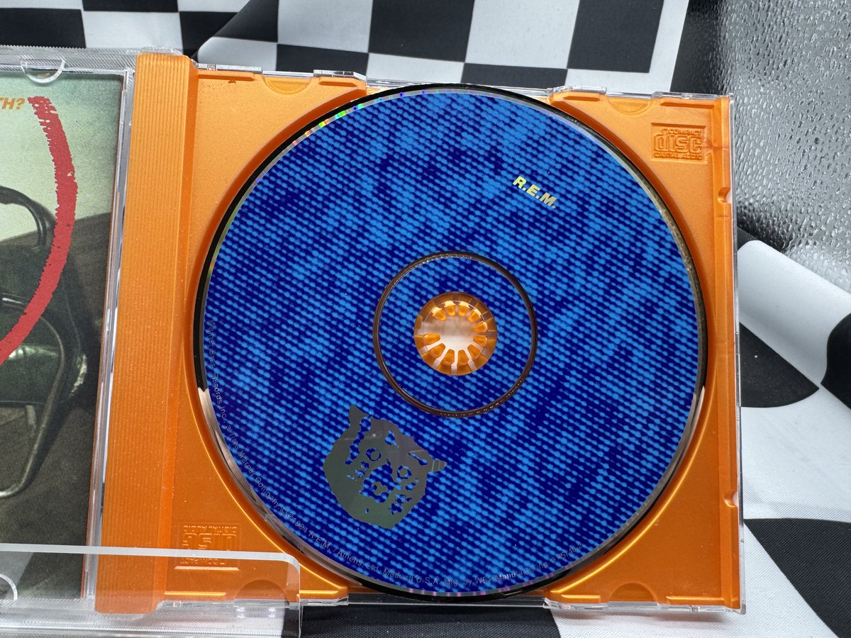 WilliamJGraham's tweet image. Check out Monster by R.E.M. (CD, 1994) ebay.us/m/qVq2sx #eBay via @eBay 
The product is the CD "Monster" by R.E.M., released in 1994 under the Warner Bros. record label. This first edition album falls under the genres of rock, alternative, and alternative rock, with a