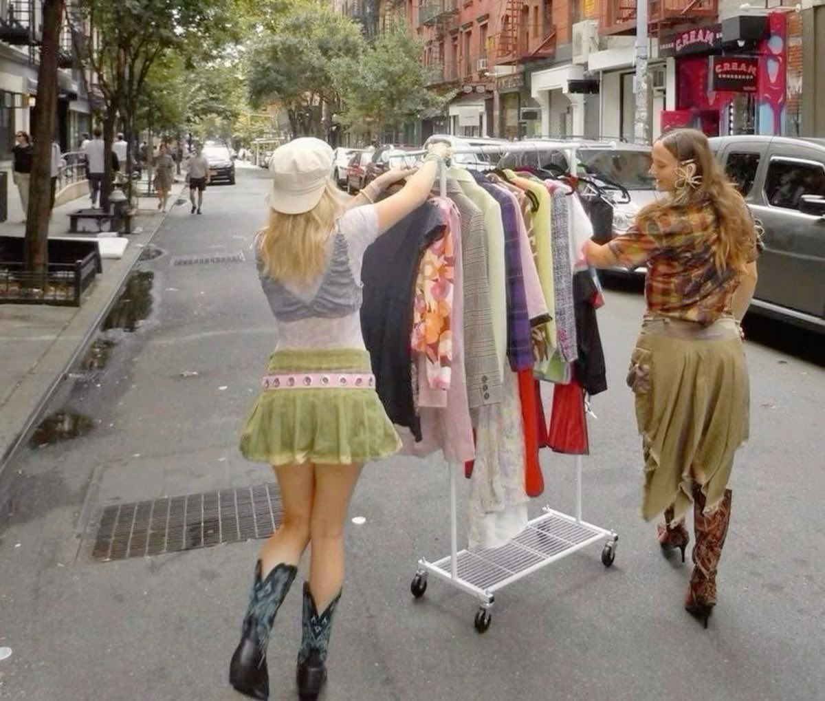 𝐏𝐢𝐧𝐤 𝐠𝐥𝐢𝐭𝐭𝐞𝐫 🎀 tweet media