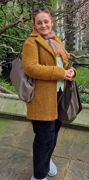 MPSCamden's tweet photo. Police are concerned for the welfare of Darina, 50, who is missing from Camden.
She was last seen at 13.29hrs on Friday, 10 April wearing a large brown coat.
Anyone with information should call 101 quoting CAD 3582/10Apr. https://t.co/HKIM0IM3A3