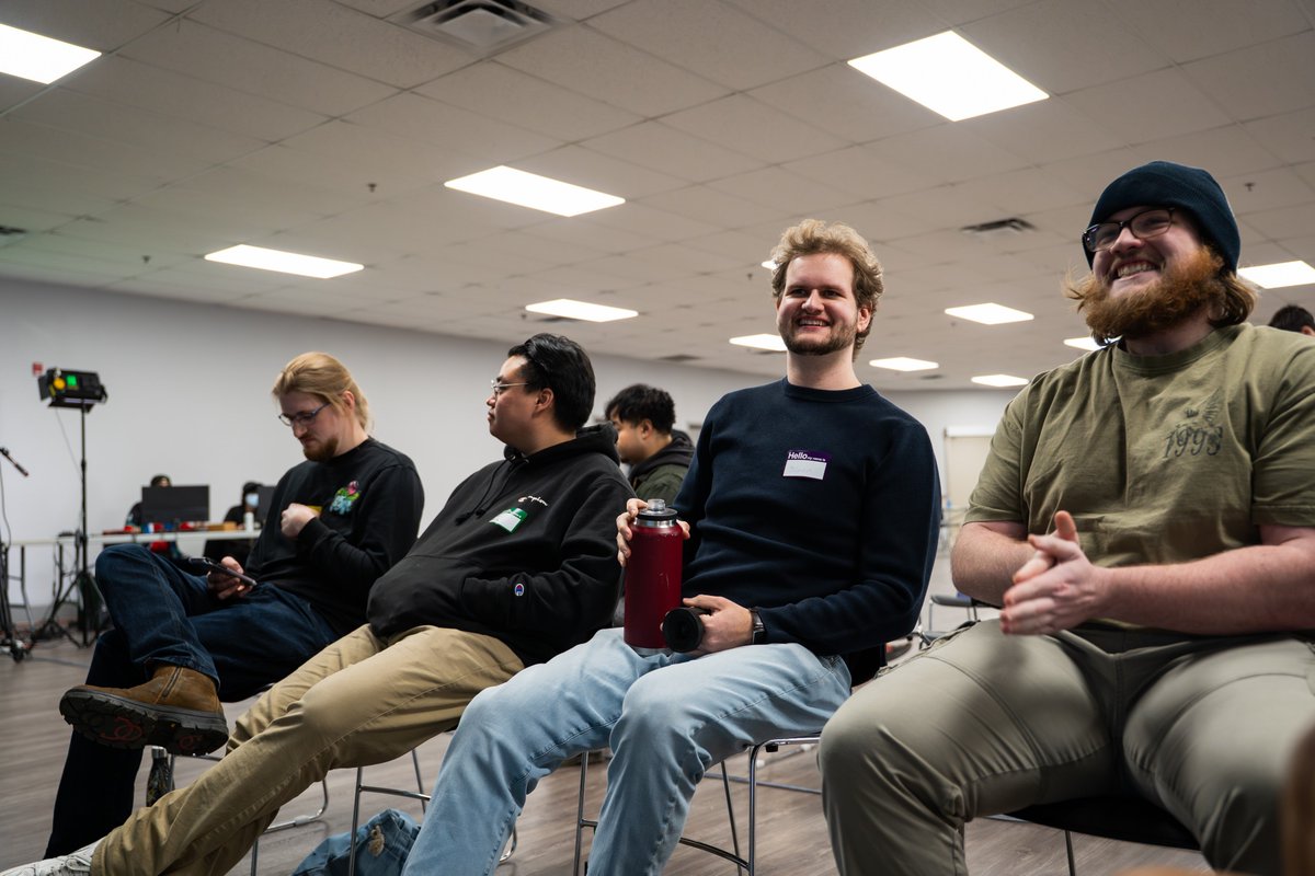 NextStrat Esports Lounge tweet media