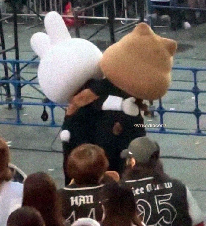 maria ౨ৎ ‧₊ minho hyung baby hold my hand now (@minsungspov) on Twitter photo 