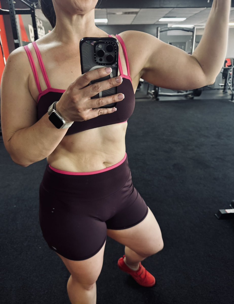 the_fit_fem's tweet image. Happy #flexfriday to those who celebrate