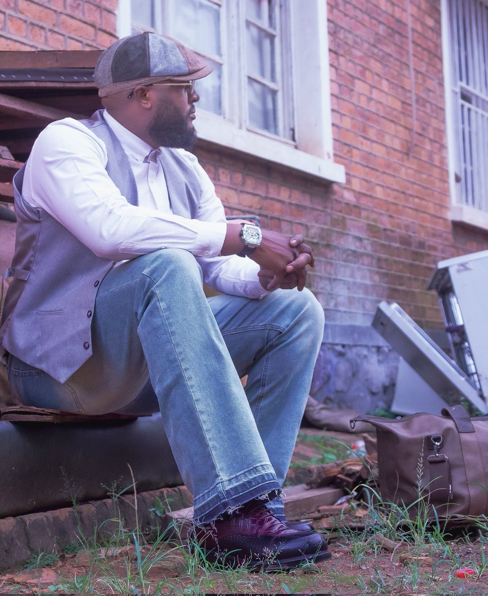 CHAUFFEUR Tout-Kin tweet media