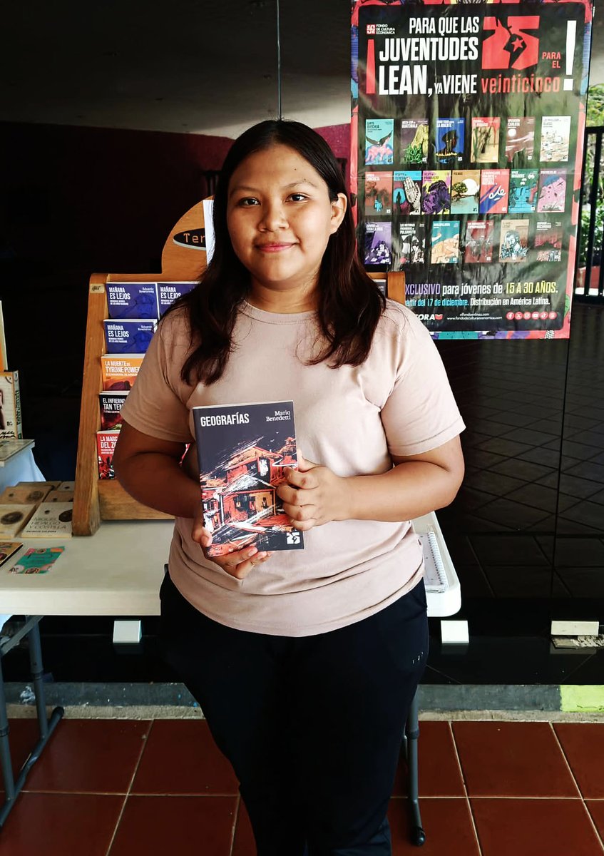 EDUCALChetumal's tweet photo. ¡La colección #25ParaEl25 te espera en todas nuestras librerías!
🔰Totalmente GRATIS
🔰2 títulos x persona
🔰Hasta agotar existencias

📍Interior Museo de la Cultura Maya en #Chetumal, #QuintanaRoo, #México.
🕘Martes a sábado de 9am a 5pm.
Domingos de 10am a 4pm.
📲9831021819 https://t.co/QpZlPvWYhx