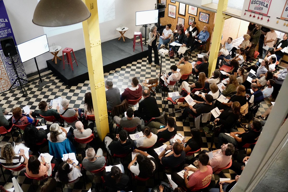 FundSinMiedo's tweet photo. Arrancó la Escuela de Ciudades 🚀🏙️

En un tiempo donde los de arriba se alejan, apostamos a lo local: formación, debate y herramientas para quienes construyen todos los días en sus territorios. Porque es en las ciudades donde se juega, de verdad, cómo vivimos. ¡Allá vamos! https://t.co/J5cCf2nYMQ