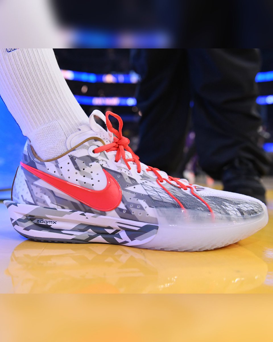 SLAM Kicks tweet media