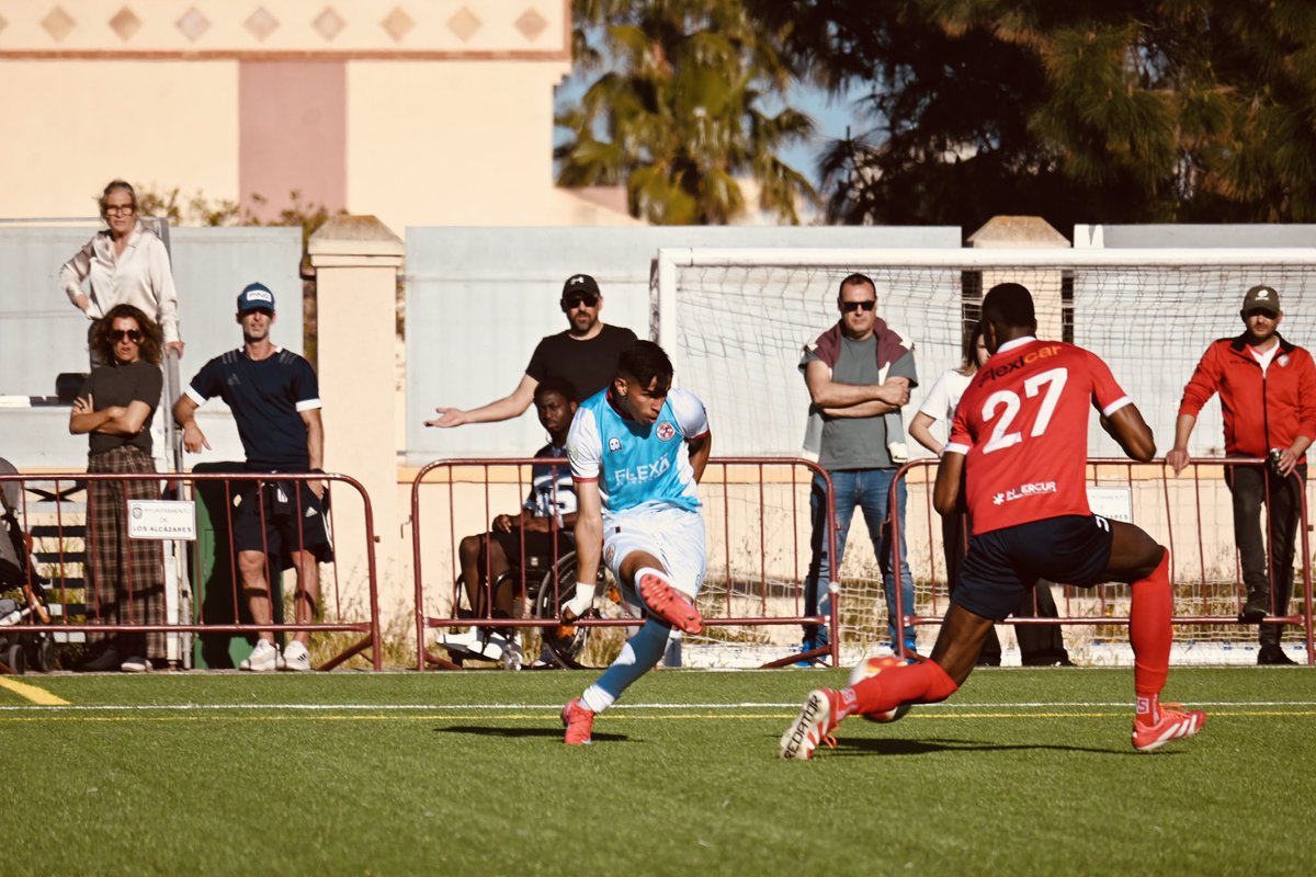 achraf_cjj's tweet photo. 🥴⚽️ https://t.co/Ol6bqEdmsL