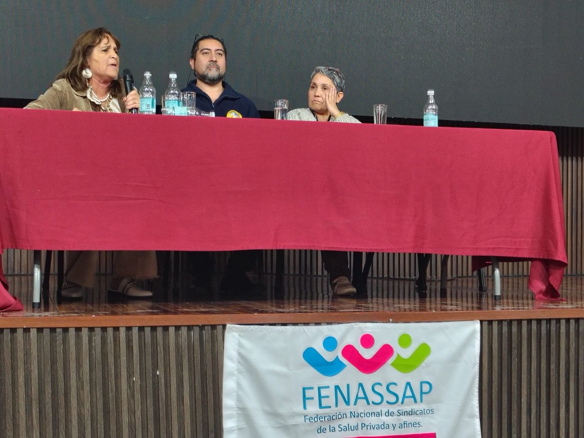 fenassap's tweet photo. 🗣️➡️Finaliza Encuentro Salud Privada 2026, con un llamado de las federaciones del sector  a movilizarse este próximo Primero de Mayo, a seguir activando la unidad y participación, y seguir en la defensa del trabajo decente, la salud digna y el fortalecimiento sindical. https://t.co/UXcPTW1RpS