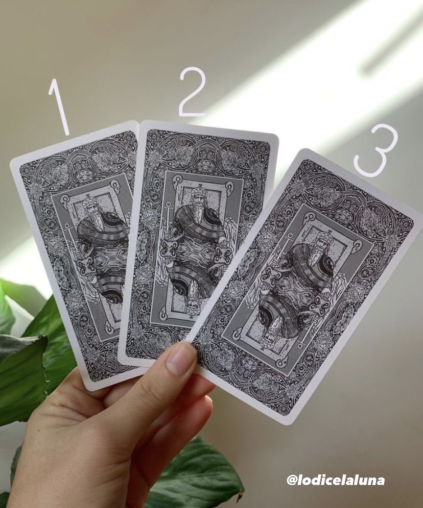 1️⃣ ¿Qué siente por vos en este momento? 

2️⃣¿Vale la pena seguir apostando, que viene en lo inmediato? 

Elegí una de estas 3 opciones:
1️⃣ Opción 1
2️⃣ Opción 2
3️⃣ Opción 3

💫 Dale RT para mover la energía y ayudar a que este mensaje llegue a quien tenga que llegar.