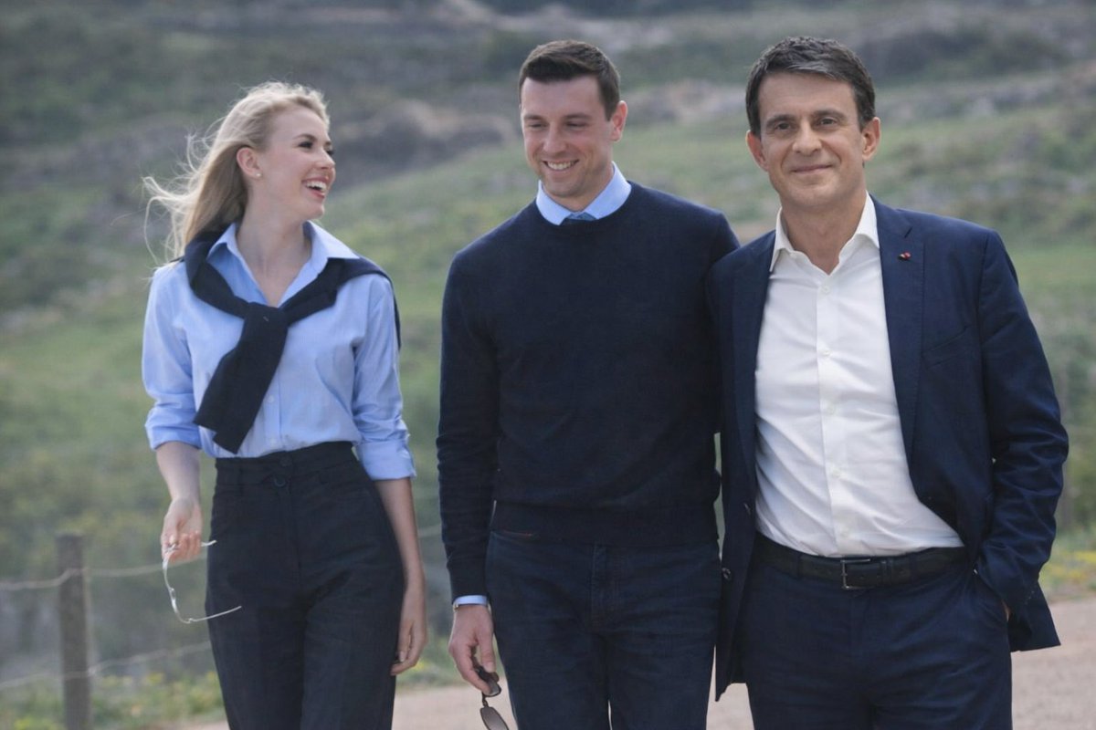 JulesT1150's tweet image. Paris Match :
Manuel Valls engagé par Bardella et sa princesse pour être leur garde du corps. 
"Nous souhaitions engager un chômeur de longue durée" aurait dit le couple en OFF.