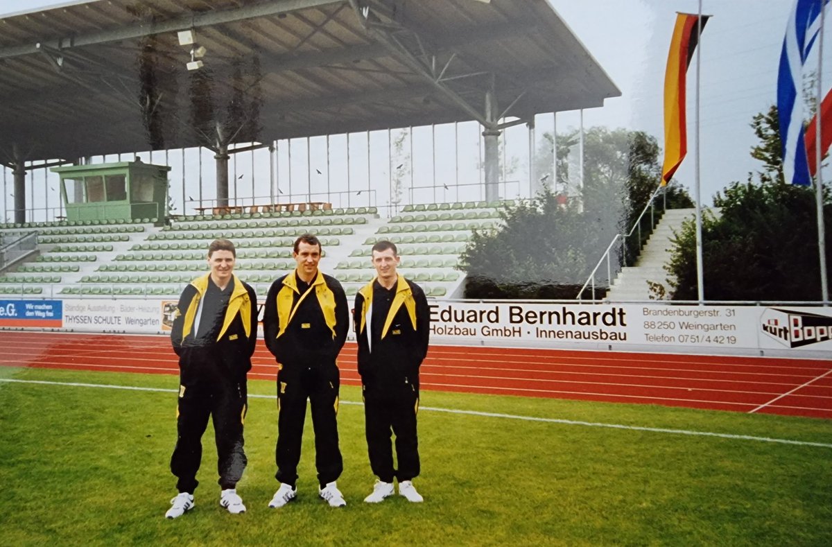 FitbaGeek's tweet photo. International duty 1994
🇩🇪 v 🇨🇭 https://t.co/vegtnW5tWl