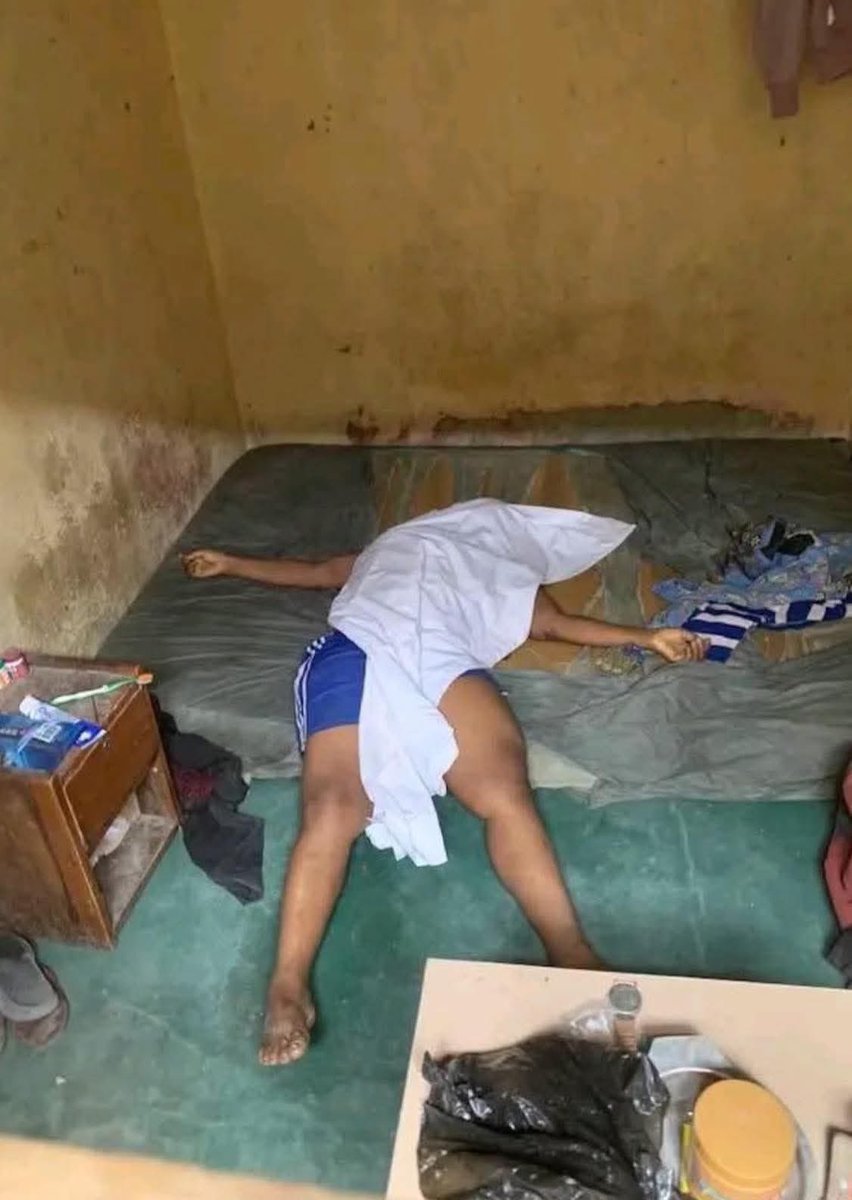 A married woman with 6 children was found dead in a single guy’s room, after he knacked her to glory, this happened at Sabon Gari, Kano state. 🤦‍♀️🤦‍♀️

Wahala be like wetin?