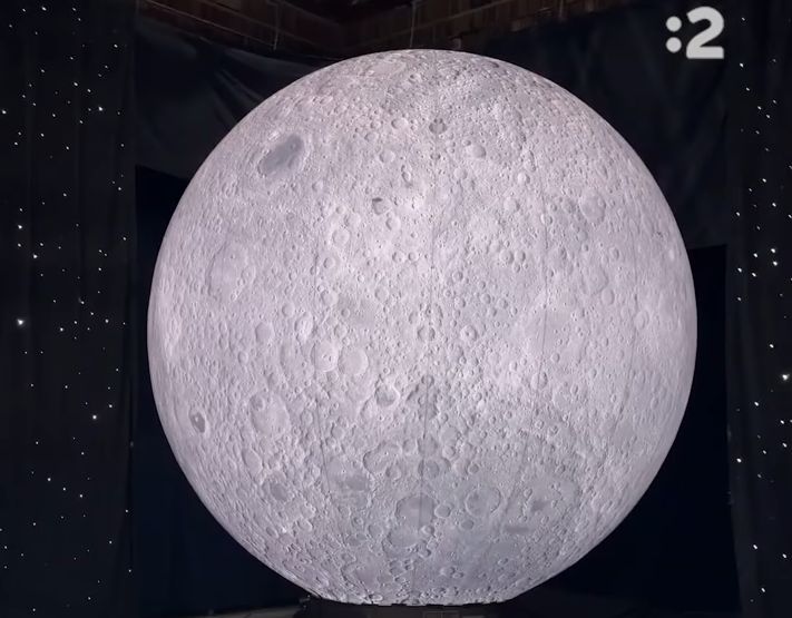 O mediach tweet media