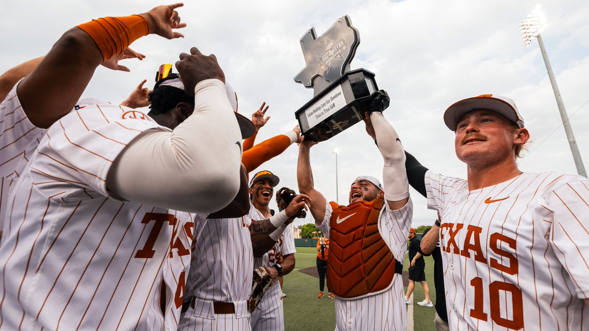 TexasBaseball's tweet image. a rivalry as old as time 😤

#HookEm | @TheCottonWatch