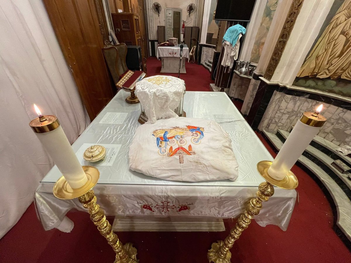 قام المسيح ونزل اقسام الارض السفلى واصعد معاه قدسيه 
انكسرت شوكه الموت والهاويه وفتح الباب وسبى اللي كانو منتظريه 🤍

كنيسة السيدة العذراء والملاك غبريال بشارع سيف ♥️✨
سبت النور 2026