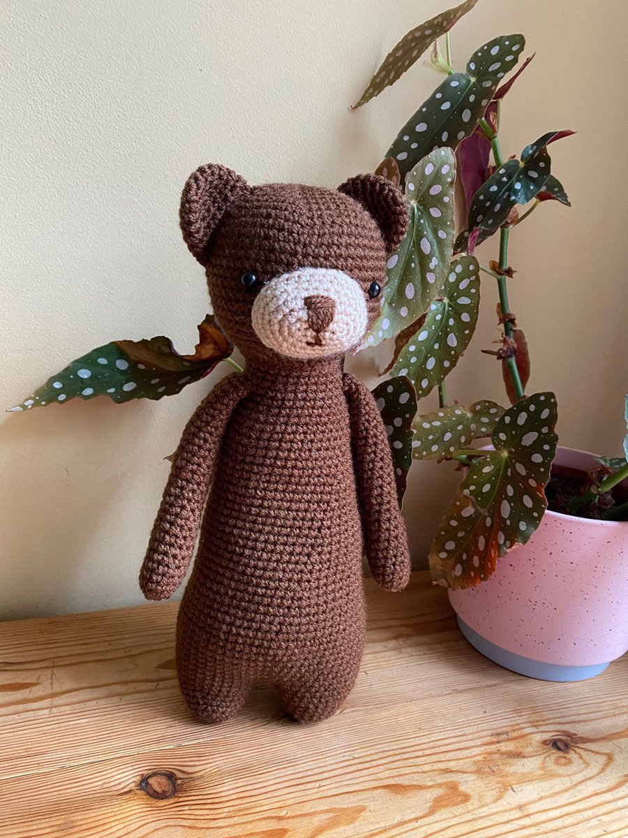 Tanyawarren's tweet image. This sweet little crochet bear is looking for a home.  He promises to be no trouble!

Great gift idea for a baby or indeed any teddy bear lover 😊

bitzas.etsy.com/listing/187672…

#MHHSBD #CraftBizParty #shopindie #firsttmaster