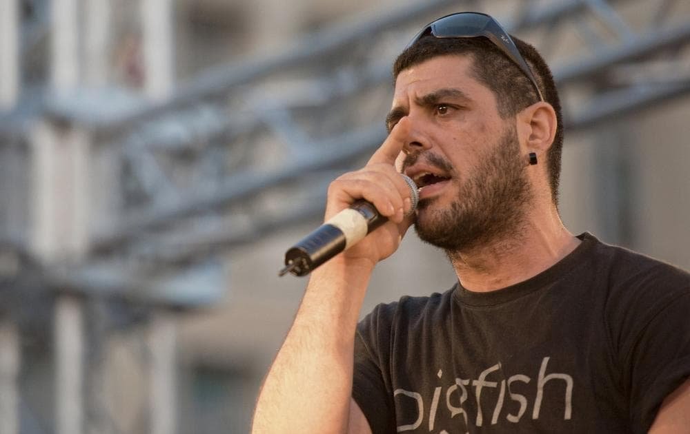 ultras_antifaa's tweet photo. Today is the birthday of antifascist rap artist Pavlos Fyssas (Killah P), who was stabbed to death by neo nazis. 

If he were alive today, he would be 47 years old. His name continues to live on in the stands, in street protests, and on walls across Greece. https://t.co/eMHxhvQKyy